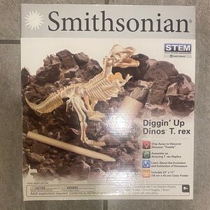 Smithsonian Diggin' Up Dinos T. rex Building Set - Cream